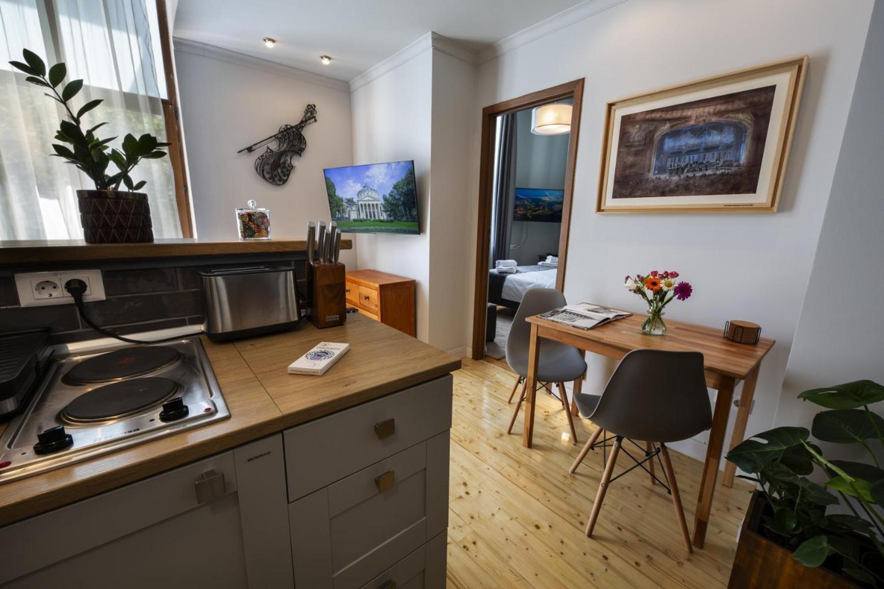 Athenaeum Spacious& Cozy 1Br Prime Location W Balcony ブカレスト エクステリア 写真