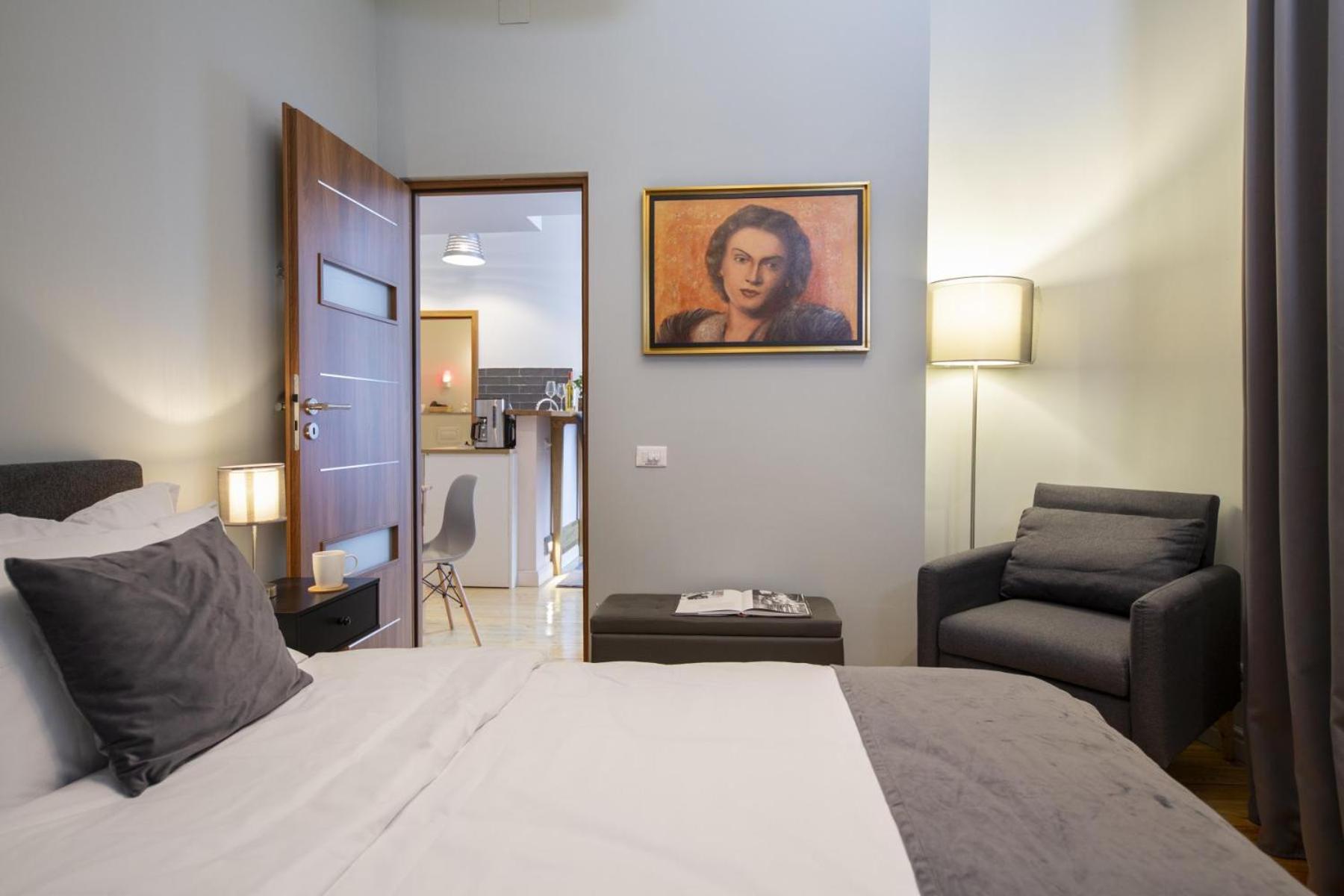 Athenaeum Spacious& Cozy 1Br Prime Location W Balcony ブカレスト エクステリア 写真