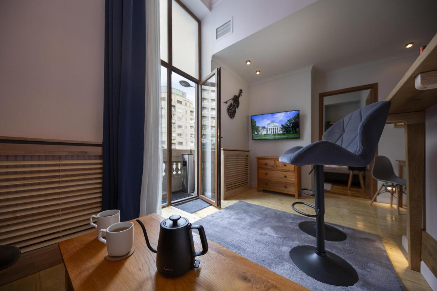 Athenaeum Spacious& Cozy 1Br Prime Location W Balcony ブカレスト エクステリア 写真