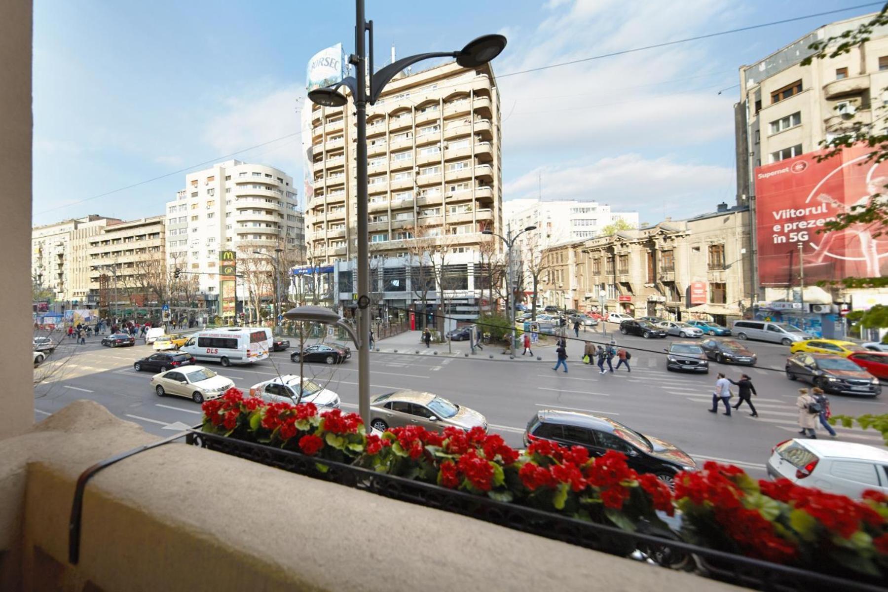 Athenaeum Spacious& Cozy 1Br Prime Location W Balcony ブカレスト エクステリア 写真