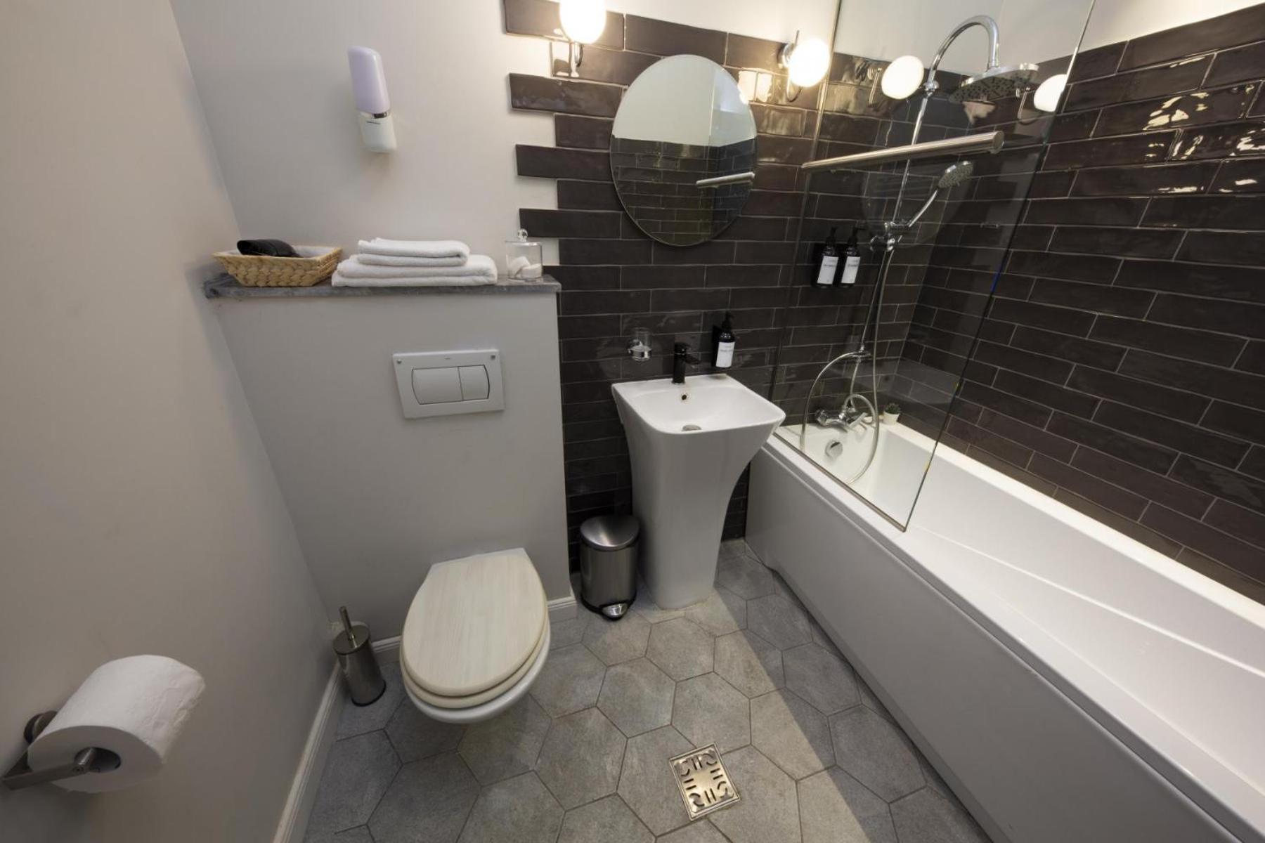 Athenaeum Spacious& Cozy 1Br Prime Location W Balcony ブカレスト エクステリア 写真